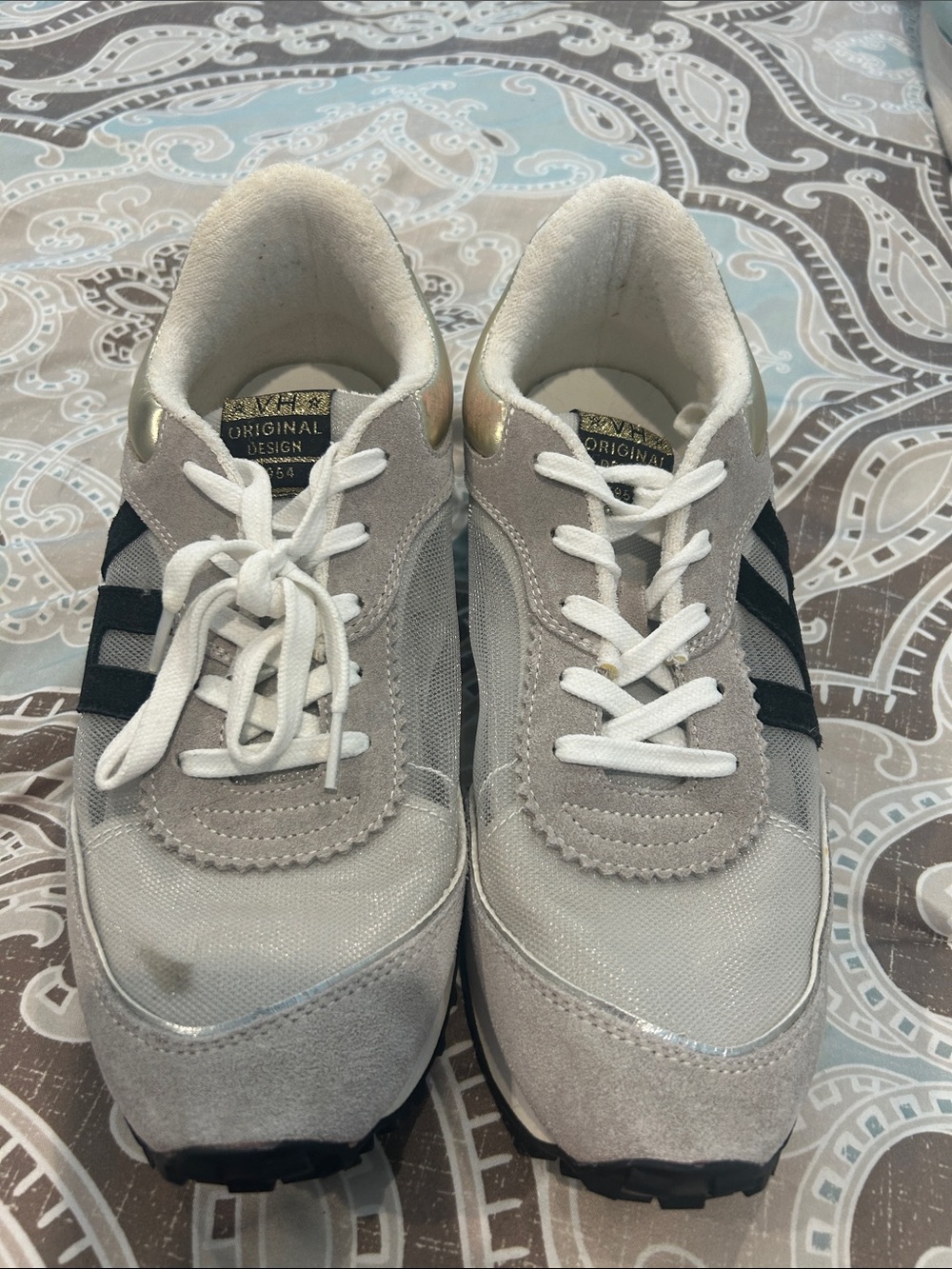 Vintage Havana Women's Gray White Athletic Sneakers with Black Stripes
